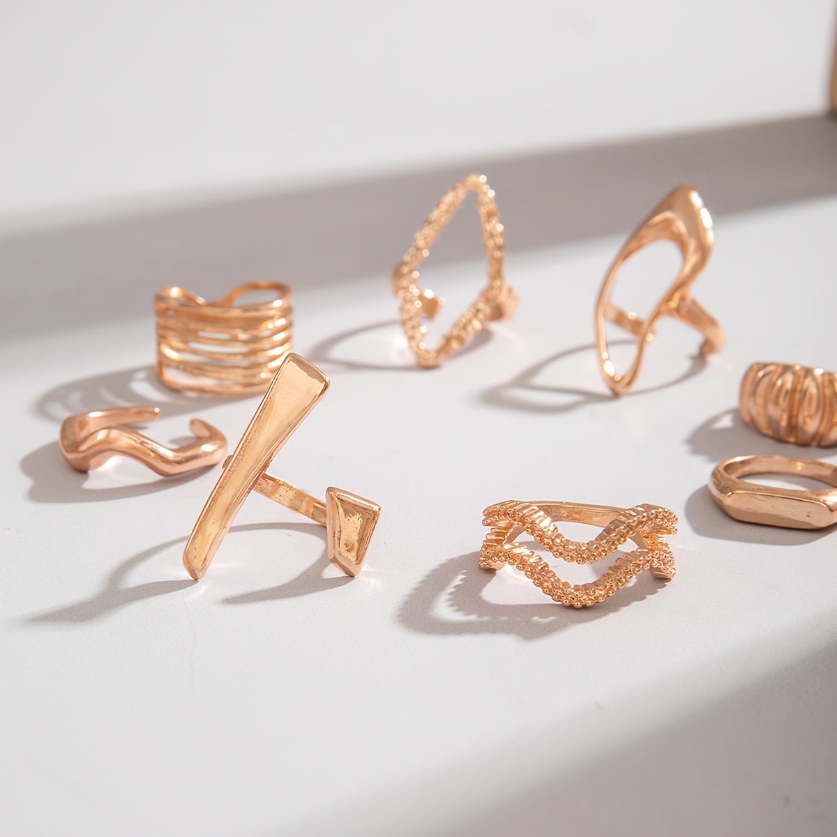 8pcs Fashionable Irregular Rhombus Wave Ring Set Women's Party Style